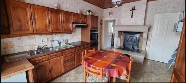 Апартаменти Chambre Tout Equipee Lacroix-sur-Meuse Екстер'єр фото